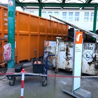 Photo taken at BSR Recyclinghof by Caspar Clemens M. on 12/27/2017