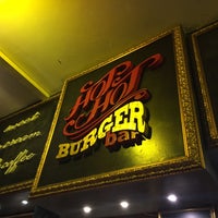Foto scattata a Hot Hot Burger Bar da Μανώλης Δ. il 9/1/2016