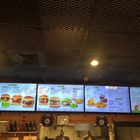 รูปภาพถ่ายที่ BurgerFi โดย Mohammed A. เมื่อ 9/28/2016