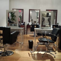 3/11/2014에 Fiore M.님이 Christo Fifth Avenue - Curly Hair Salon NYC에서 찍은 사진
