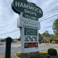 รูปภาพถ่ายที่ Hammock Shops Village โดย Phillip D. เมื่อ 1/13/2024