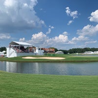 Foto tirada no(a) East Lake Golf Club por Phillip D. em 8/26/2023