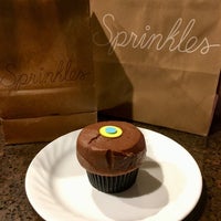 Photo taken at Sprinkles Cupcakes by Phillip D. on 11/26/2017