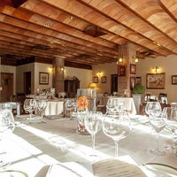 รูปภาพถ่ายที่ Restaurante Las Bovedas โดย Las Bóvedas B. เมื่อ 3/28/2014