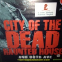 Foto diambil di City Of The Dead oleh Jared O. pada 10/15/2012