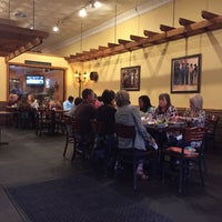 Foto diambil di LouViney&amp;#39;s Restaurant &amp;amp; Pub oleh Lisa A. pada 8/21/2015