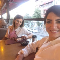 Foto diambil di Qplus Cafe &amp;amp; Restaurant oleh Ömür İ. pada 9/27/2020