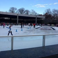 Foto tomada en LeFrak Center at Lakeside  por Peter K. el 12/21/2013