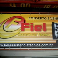 รูปภาพถ่ายที่ Fiel Assistencia Tecnica โดย Fábio A. เมื่อ 3/7/2013