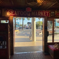 Photo taken at Bubba Gump Shrimp Co. by Michael M. on 10/3/2022