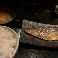 Photo taken at 料理人のいる魚屋 ガシラ by __rome on 8/6/2019