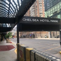 Das Foto wurde bei Chelsea Hotel, Toronto von Chyrell am 5/30/2020 aufgenommen