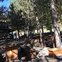 รูปภาพถ่ายที่ Tınaztepe Mağaraları Restaurant &amp;amp; Dinlenme Tesisleri โดย slymn เมื่อ 10/1/2021
