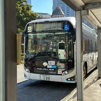 Photo taken at Tokyo Sta. Marunouchi South Exit Bus Stop by ひらけん on 12/29/2023