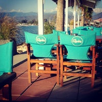 Foto diambil di Shaka Restaurant Bar &amp;amp; Cafe oleh Turkey&amp;#39;s For Life pada 10/15/2012