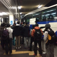 Photo taken at 新宿駅新南口(代々木)バスターミナル (Shinjuku Sta. JR Expressway Bus Terminal) by Yoshihiko O. on 1/30/2016