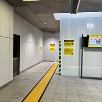 Photo taken at JR 渋谷駅 新南口 by 封神龍 （. on 12/18/2023