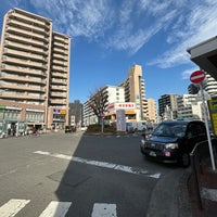 Photo taken at つつじヶ丘駅北口バス停 by 封神龍 （. on 1/10/2024