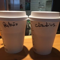 Photo taken at Starbucks by Claudio Gusti R. on 7/9/2018