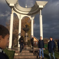 Photo taken at Александровский сад by Yulia D. on 10/22/2016