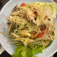 Photo taken at Ruen Pair Thai Restaurant by Kat Y. on 6/8/2023