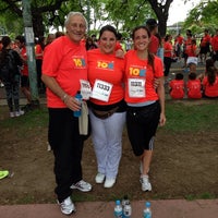 Photo taken at Maratón de Buenos Aires by Yany C. on 11/10/2013