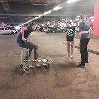 Foto scattata a MEGA Mall da Katya . il 5/28/2015