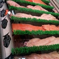 8/10/2017에 Neil L.님이 Kyler&amp;#39;s Catch Seafood Market에서 찍은 사진
