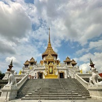 Photo taken at Wat Traimitr Withayaram by Jigesh M. on 2/29/2024
