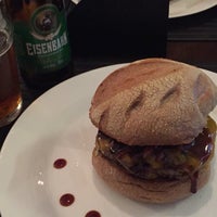 Foto diambil di Thug Burger | Qual o tamanho da sua fome? oleh Jéssica F. pada 12/30/2016