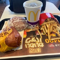 Photo taken at McDonald&#39;s by 難波 on 8/28/2019