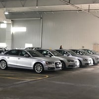 Das Foto wurde bei Canopy Airport Parking von David B. am 8/12/2017 aufgenommen