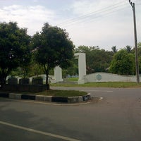 Foto diambil di Kuburan Massal Siron (Tsunami) oleh Syauqi H. pada 4/2/2013