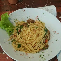 V I B E S Cafe Bistro Cafe