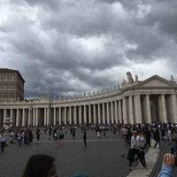 Photo taken at Line to Basilica San Pietro by Greet D. on 9/11/2017