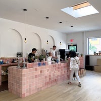 Photo taken at Loveless Coffees by Wilson Y. on 7/10/2022