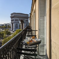 รูปภาพถ่ายที่ Hôtel Splendid Étoile โดย Wilson Y. เมื่อ 9/17/2022
