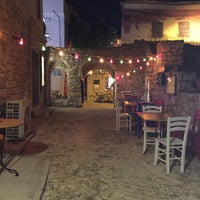 Foto tirada no(a) Sedef Restaurant&amp;amp;Cafe&amp;amp;Wine por Ozge B. em 7/17/2016
