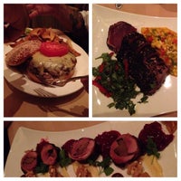 Foto scattata a Sterling&amp;#39;s Seafood Steakhouse da Melissa N. il 3/2/2014