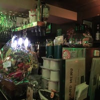 Photo taken at PUBLIC HOUSE CLOVERS （旧82 ALE HOUSE） 高田馬場 CLOVERS by kotoshimo on 1/31/2016