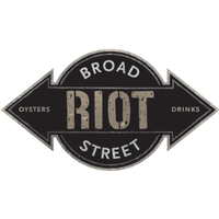 รูปภาพถ่ายที่ Broad Street Riot โดย Broad Street Riot เมื่อ 3/18/2015