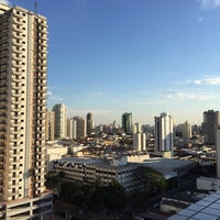 Photo taken at Edifício Empresarial Lloyd Tower by Vinícius F. on 8/17/2015