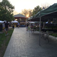 Foto tirada no(a) Hamilton Park Farmers Market por Alexa B. em 5/6/2015