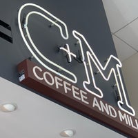 Foto tirada no(a) C +M (Coffee and Milk) at Westwood Gateway por Gareth N. em 10/25/2018