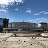 Photo taken at Фонтан около Дворца спорта by Pavel R. on 4/1/2018