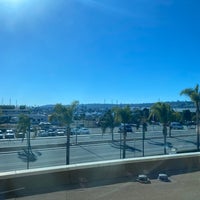รูปภาพถ่ายที่ Holiday Inn San Diego - Bayside โดย Sugar เมื่อ 12/25/2020