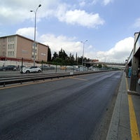 Photo taken at Avcılar Metrobüs Durağı by MEMO💛💙 on 8/23/2022