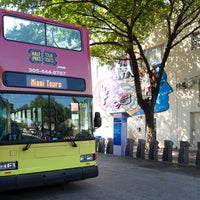 รูปภาพถ่ายที่ Miami Double Decker โดย John S. เมื่อ 3/23/2015