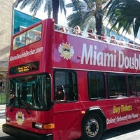 Foto tirada no(a) Miami Double Decker por John S. em 4/7/2015