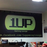 Photo taken at 1UP Gaming Lounge by Vitor R. on 12/20/2014
